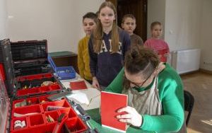 Zajęcia introligatorskie w Pałacu w Miechowicach (3)