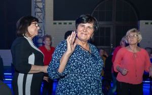 Seniorzy na parkiecie (10)