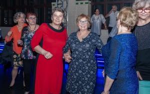Seniorzy na parkiecie (7)