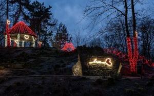 Walentynkowe iluminacje na Górze Miłości  (8)