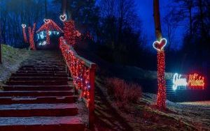 Walentynkowe iluminacje na Górze Miłości  (10)