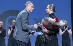 Między światłem a ciemnością. Premiera spektaklu „Illumination” w Teatrze Rozbark  (2)