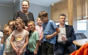 Prezydent z wizytą w Rodzinnym Domu Dziecka  (9)
