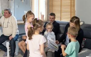 Prezydent z wizytą w Rodzinnym Domu Dziecka  (16)