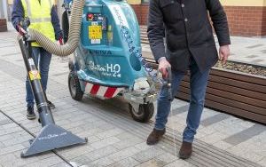 Testowanie autonomicznego odkurzacza na ul. Dworcowej (4)
