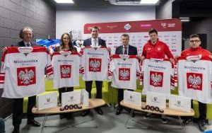 W Bytomiu Polski Hokej przedstawił nowego Głównego Sponsora reprezentacji. W kwietniu Polacy zagrają na naszym lodowisku (13)