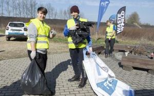 Z Żabich Dołów znikają śmieci (4)
