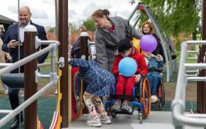 Otwarcie nowe placu zabaw przy Ośrodku Rehabilitacyjno-Edukacyjno-Wychowawczym (15)