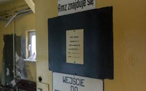 Historyczna nastawnia bramowa dostanie nowe życie. Ruszył jej remont (16)