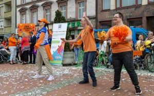 Happening na Rynku z okazji Dnia Godności Osób z Niepełnosprawnością Intelektualną  (12)