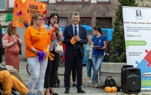 Happening na Rynku z okazji Dnia Godności Osób z Niepełnosprawnością Intelektualną  (15)