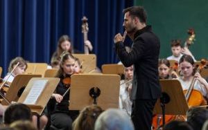 Młodzi muzycy dali popis w szkole (7)