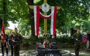 Poświęcenie Memoriału Kresowej Pamięci na cmentarzu Mater Dolorosa przy ul. Piekarskiej (7)