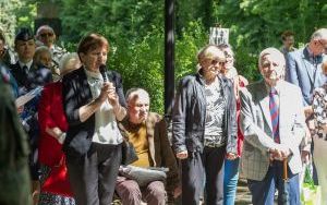 Poświęcenie Memoriału Kresowej Pamięci na cmentarzu Mater Dolorosa przy ul. Piekarskiej (17)