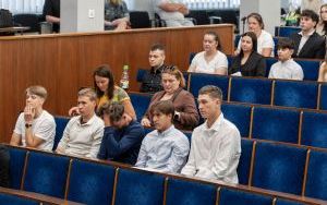 Zastępca prezydenta Bytomia wręczył stypendia najlepszym bytomskim sportowcom (2)