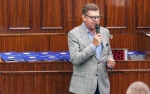 Zastępca prezydenta Bytomia wręczył stypendia najlepszym bytomskim sportowcom (6)