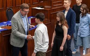 Zastępca prezydenta Bytomia wręczył stypendia najlepszym bytomskim sportowcom (11)