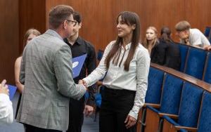 Zastępca prezydenta Bytomia wręczył stypendia najlepszym bytomskim sportowcom (18)