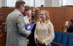 Zastępca prezydenta Bytomia wręczył stypendia najlepszym bytomskim sportowcom (6)