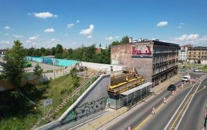 Kolejny etap przebudowy wiaduktu kolejowego nad ul. Chorzowską. Będą zmiany w organizacji ruchu od 7 do 10 czerwca (2)
