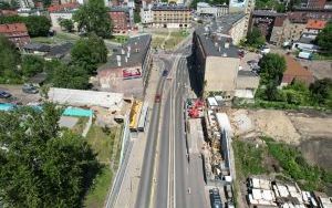 Kolejny etap przebudowy wiaduktu kolejowego nad ul. Chorzowską. Będą zmiany w organizacji ruchu od 7 do 10 czerwca (3)