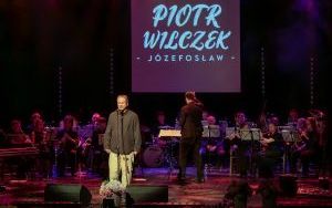 Finałowy koncert na zakończenie Festiwalu Piosenki Poetyckiej Kwiaty na kamieniach (11)