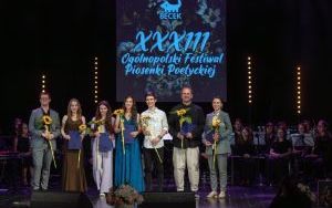 Finałowy koncert na zakończenie Festiwalu Piosenki Poetyckiej Kwiaty na kamieniach (13)