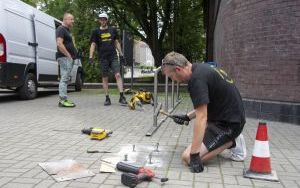 Montaż pierwszych stacji Metrorowerów (3)