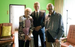 Wizyta prezydenta Mariusza Wołosza u jubilatów małżeńskich (2)