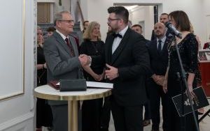 Pamiątkowa tablica Franza Landsbergera wróciła na swoje miejsce (5)