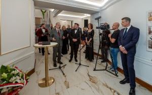 Pamiątkowa tablica Franza Landsbergera wróciła na swoje miejsce (6)