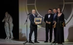 Pamiątkowa tablica Franza Landsbergera wróciła na swoje miejsce (12)