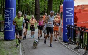 Biegali 12 godzin dla bytomskiego schroniska (9)