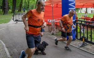 Biegali 12 godzin dla bytomskiego schroniska (11)