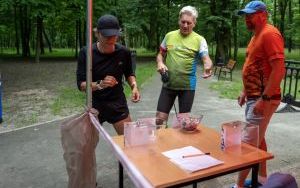 Biegali 12 godzin dla bytomskiego schroniska (16)