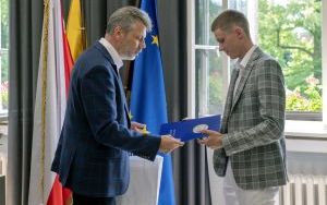 Prezydent Bytomia gościł olimpijczyka Macieja Wyderkę  (2)
