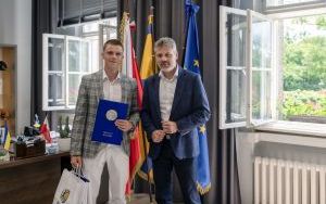 Prezydent Bytomia gościł olimpijczyka Macieja Wyderkę  (4)