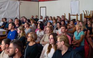„Na rauszu” z Madsem Mikkelsenem zachwycił widzów (6)