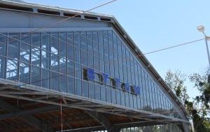 Trwa budowa peronów w Karbiu, przebudowa wiaduktów i wykończenie hali peronowej (4)