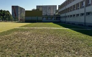 Przyszkolny teren, na którym powstanie ogród deszczowy (1)