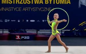 Zawody gimnastyki artystycznej przyciągnęły najlepsze zawodniczki z regionu (1)