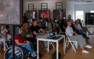 Przenieś się w świat nocnego nieba i tajemnic wszechświata (13)