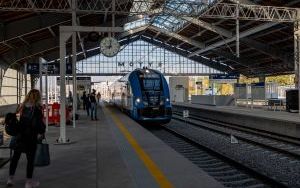 Remontowana hala peronowa w Bytomiu już działa – od dziś korzystają z niej pasażerowie Kolei Śląskich (11)