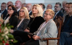 Podczas uroczystej sesji Rady Miejskiej w Operze Śląskiej, Danuta Skalska otrzymała tytuł Honorowej Obywatelki Miasta Bytomia (3)