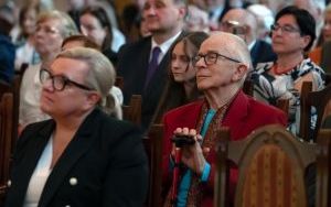 Podczas uroczystej sesji Rady Miejskiej w Operze Śląskiej, Danuta Skalska otrzymała tytuł Honorowej Obywatelki Miasta Bytomia (4)