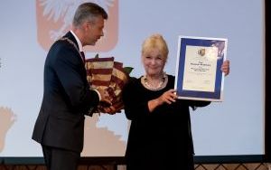 Podczas uroczystej sesji Rady Miejskiej w Operze Śląskiej, Danuta Skalska otrzymała tytuł Honorowej Obywatelki Miasta Bytomia (9)