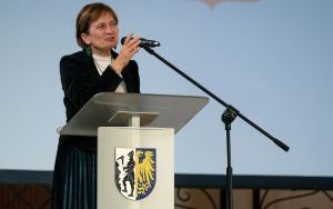 Podczas uroczystej sesji Rady Miejskiej w Operze Śląskiej, Danuta Skalska otrzymała tytuł Honorowej Obywatelki Miasta Bytomia (15)