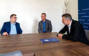 Prezydent Bytomia pogratulował Grzegorzowi Rzeszutkowi prestiżowej nagrody  (2)