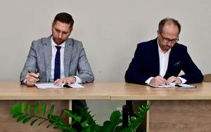 Podpisanie umów na realizację trzech inwestycji drogowych (2)