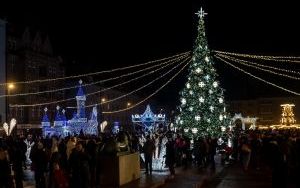 Rynek wypełniły kolorowe iluminacje (5)